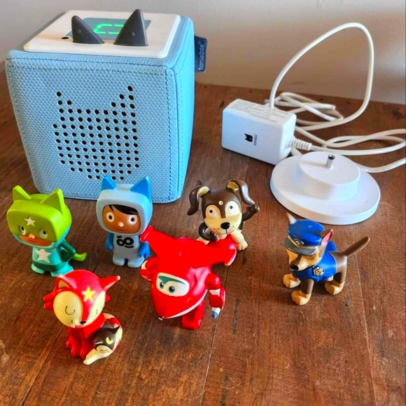 TonieBox with Tonie Characters (Paw Patrol Chase Tonies Character too!) - Picture 2 of 2